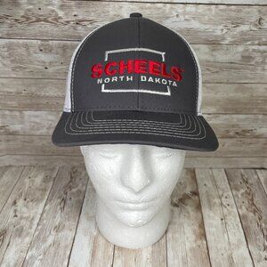 SCHEELS North Dakota Men's OSFA Gray White Mesh Snapback Trucker Hat Cap NWOT